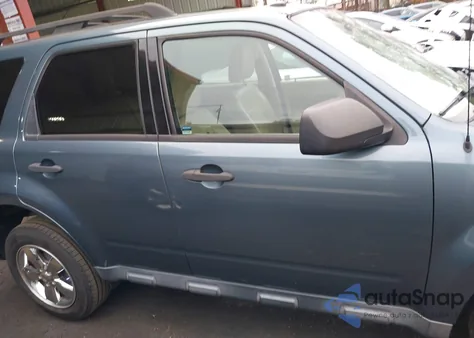 2011 Ford Escape Xlt из США, поврежденный, VIN 1FMCU0DG6BKB88308